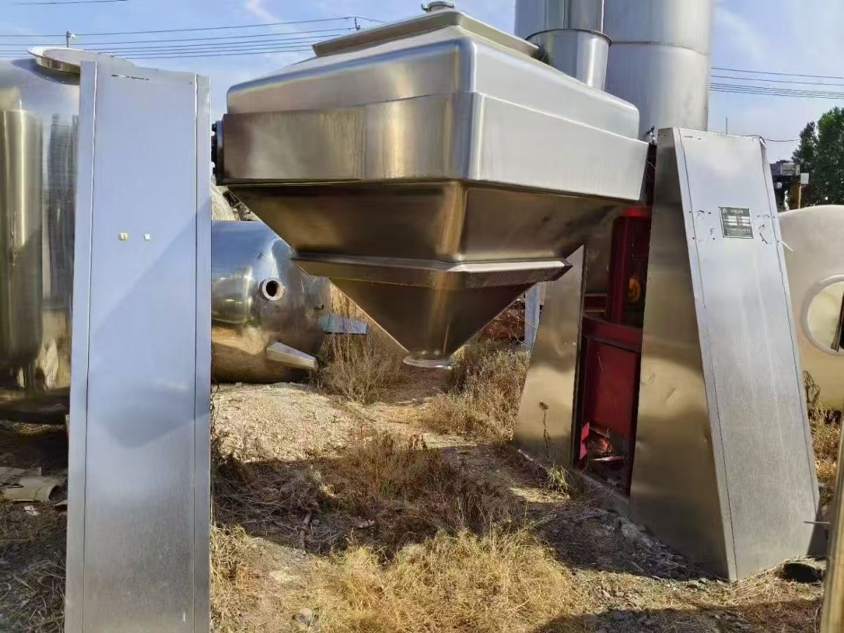 轉(zhuǎn)讓二手方錐混合機(jī) 一臺容積2000升全不銹鋼方錐混合機(jī)