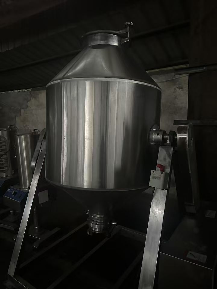 轉(zhuǎn)讓二手腰鼓混合機 一臺容積500L全不銹鋼高效腰鼓混合機