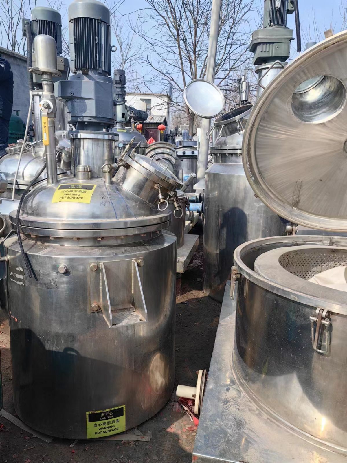 轉(zhuǎn)讓二手不銹鋼反應(yīng)釜 容積500L-1000L內(nèi)外拋光反應(yīng)釜