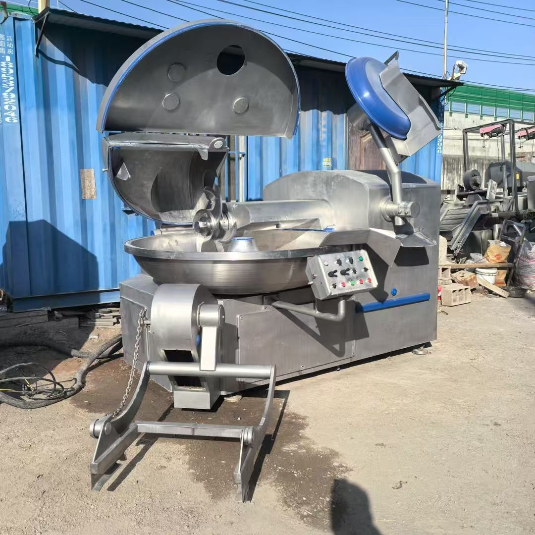 轉(zhuǎn)讓二手高速斬拌機(jī) 一臺(tái)沈陽吉祥產(chǎn)525型變頻高速斬拌機(jī)