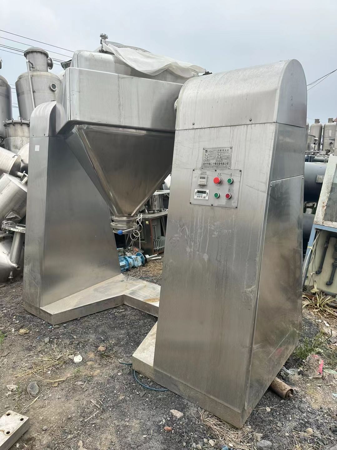 轉(zhuǎn)讓二手方錐混合機 一臺容積500L制藥級方錐混合機