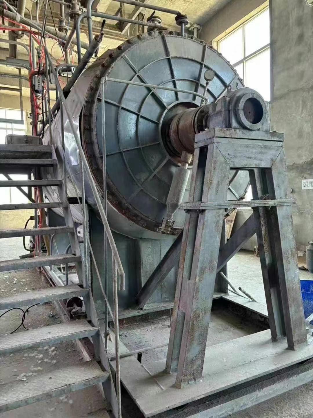 轉(zhuǎn)讓二手耙式干燥機(jī) 10臺容積8000L臥式真空耙式干燥機(jī)