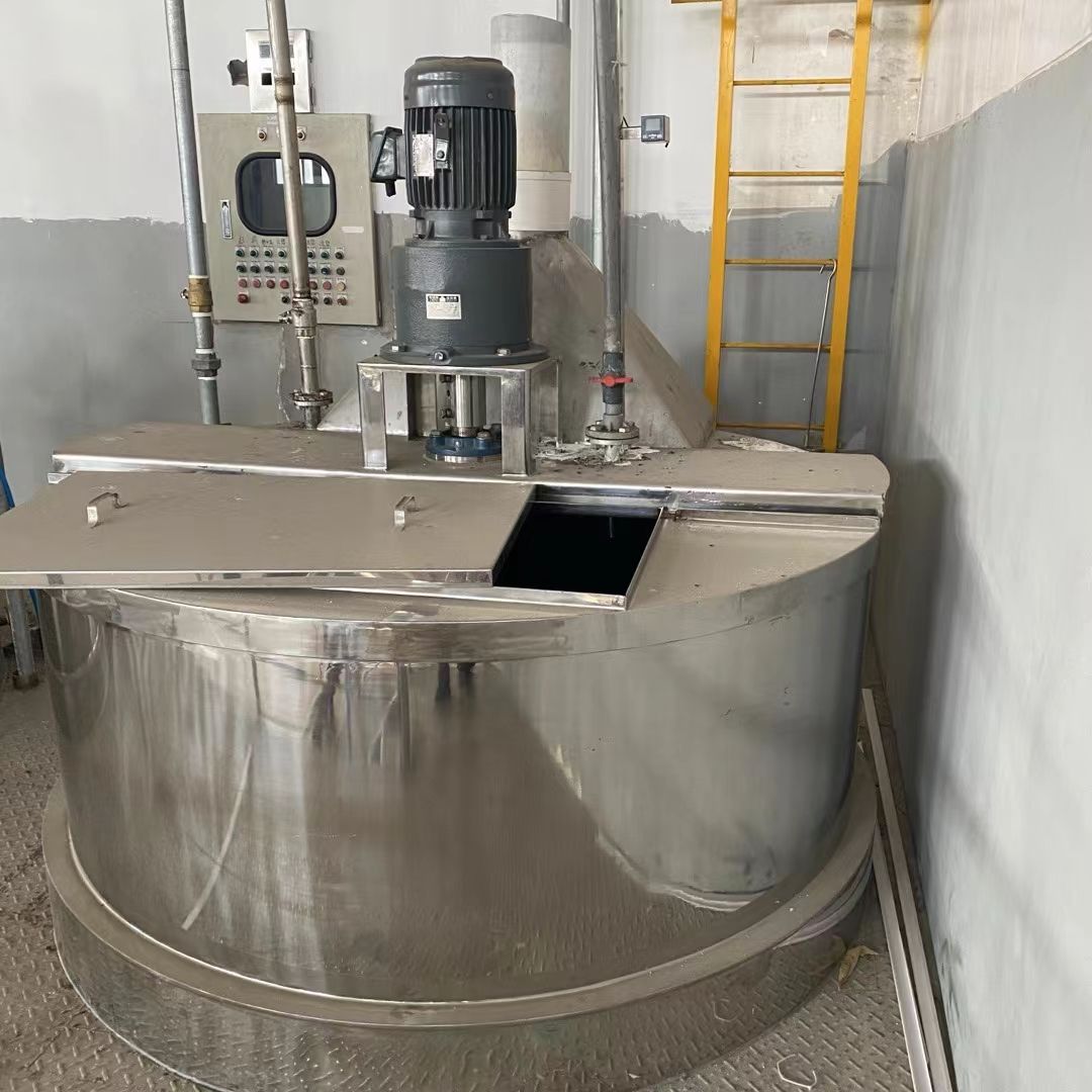 轉(zhuǎn)讓二手立式攪拌罐 兩臺(tái)容積8000L食品級(jí)電加熱拋光攪拌罐