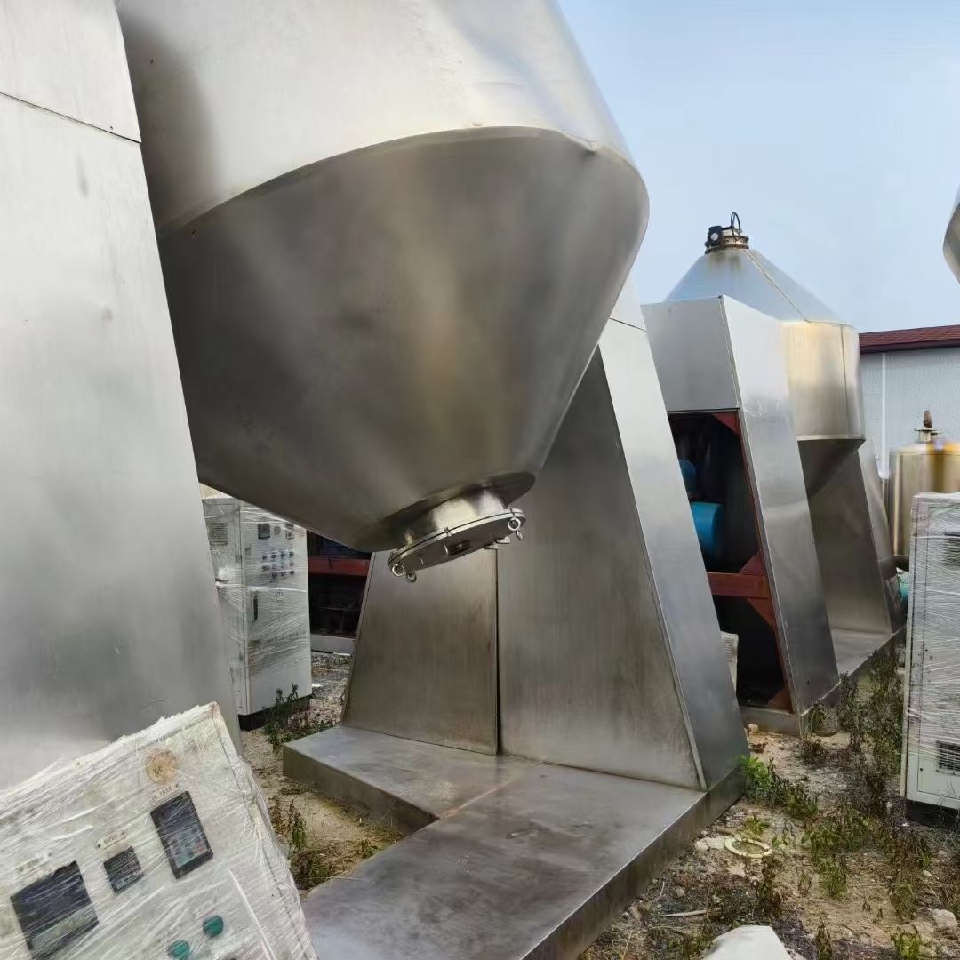 轉(zhuǎn)讓二手雙錐干燥機 四臺容積5000L帶獨立電柜真空不銹鋼雙錐干燥機
