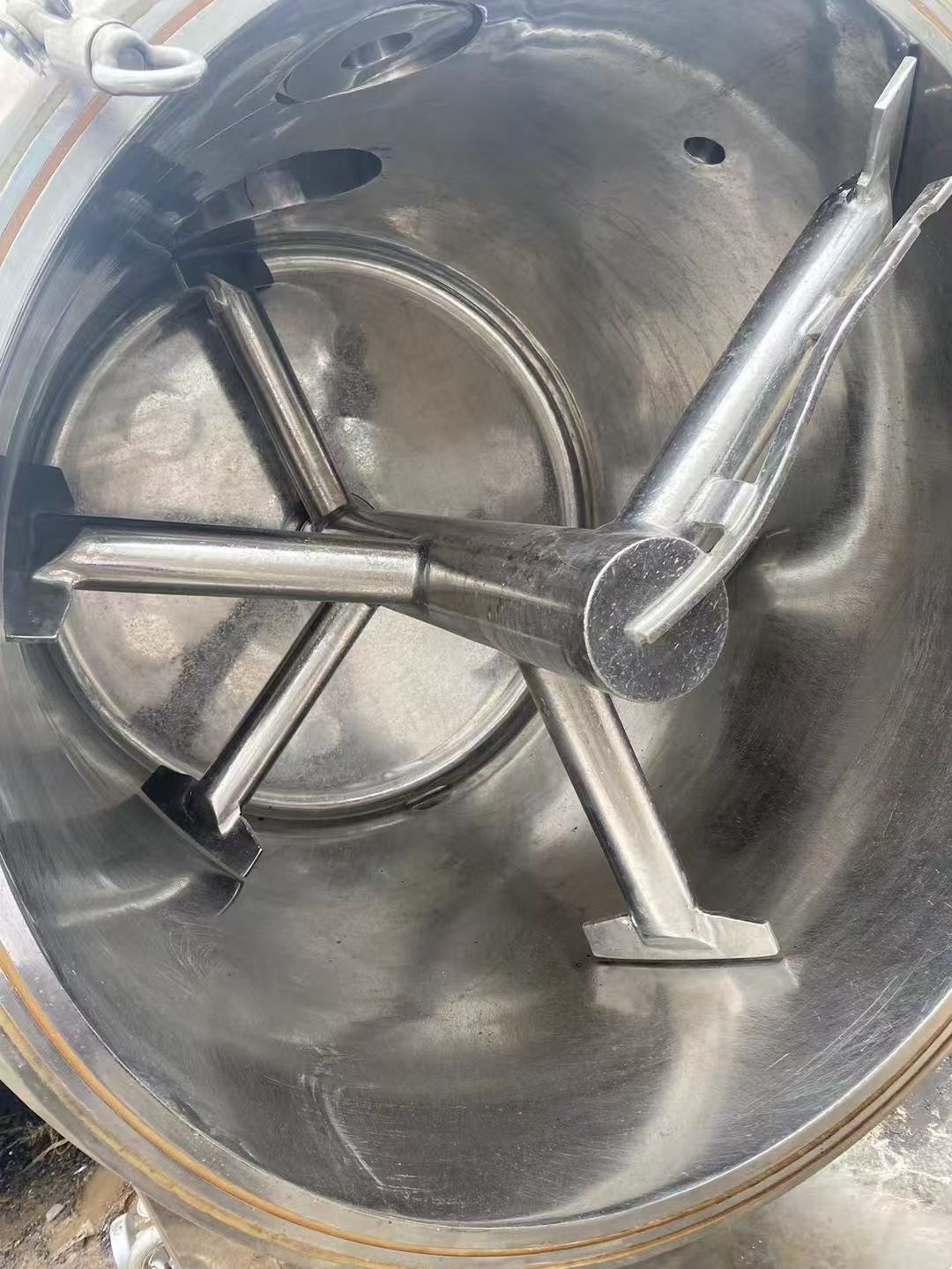 轉(zhuǎn)讓二手真空干燥機 一臺容積1200L全開式真空動態(tài)干燥機