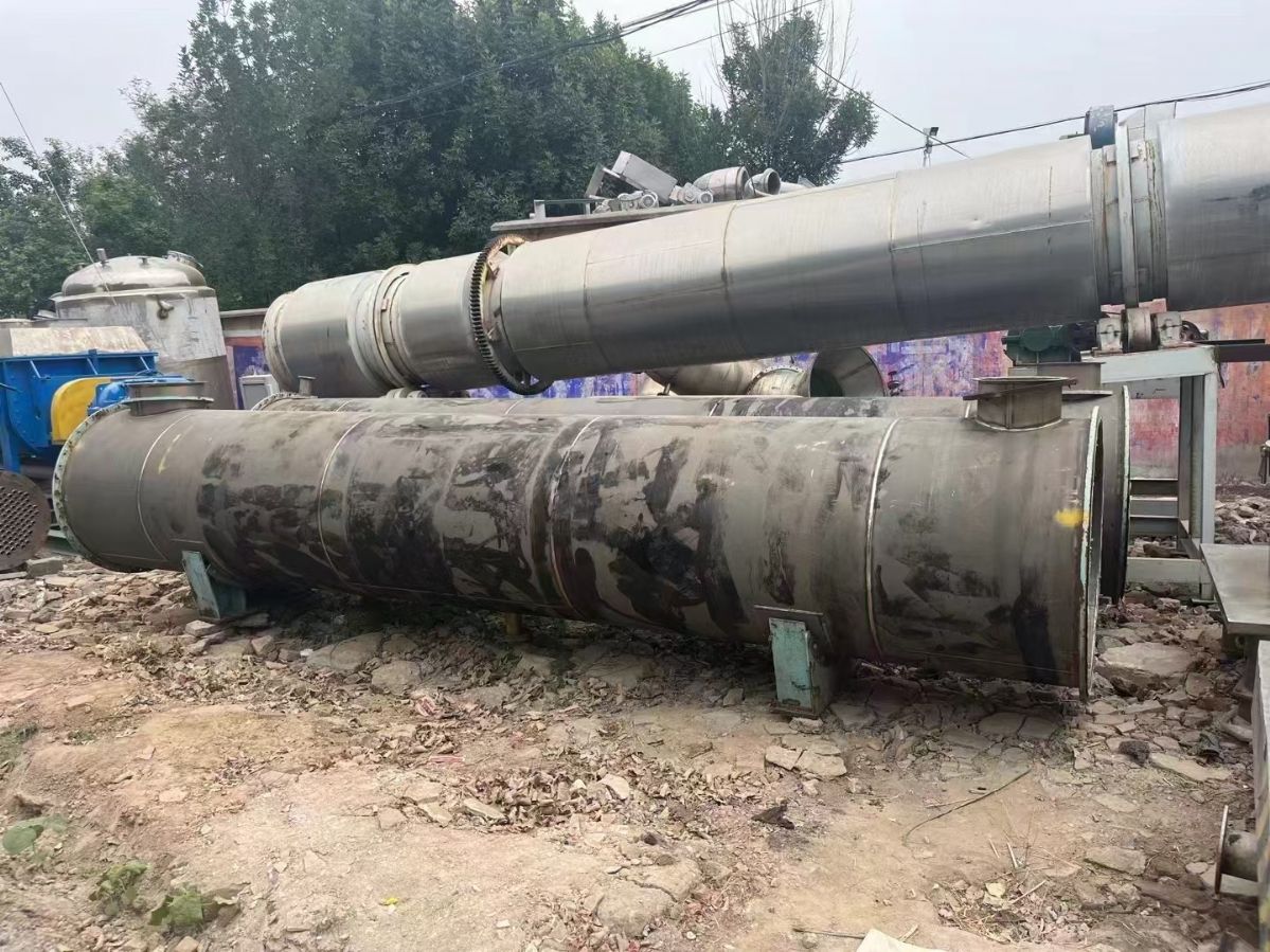轉(zhuǎn)讓二手列管冷凝器 兩臺480平方全鈦材列管換熱器