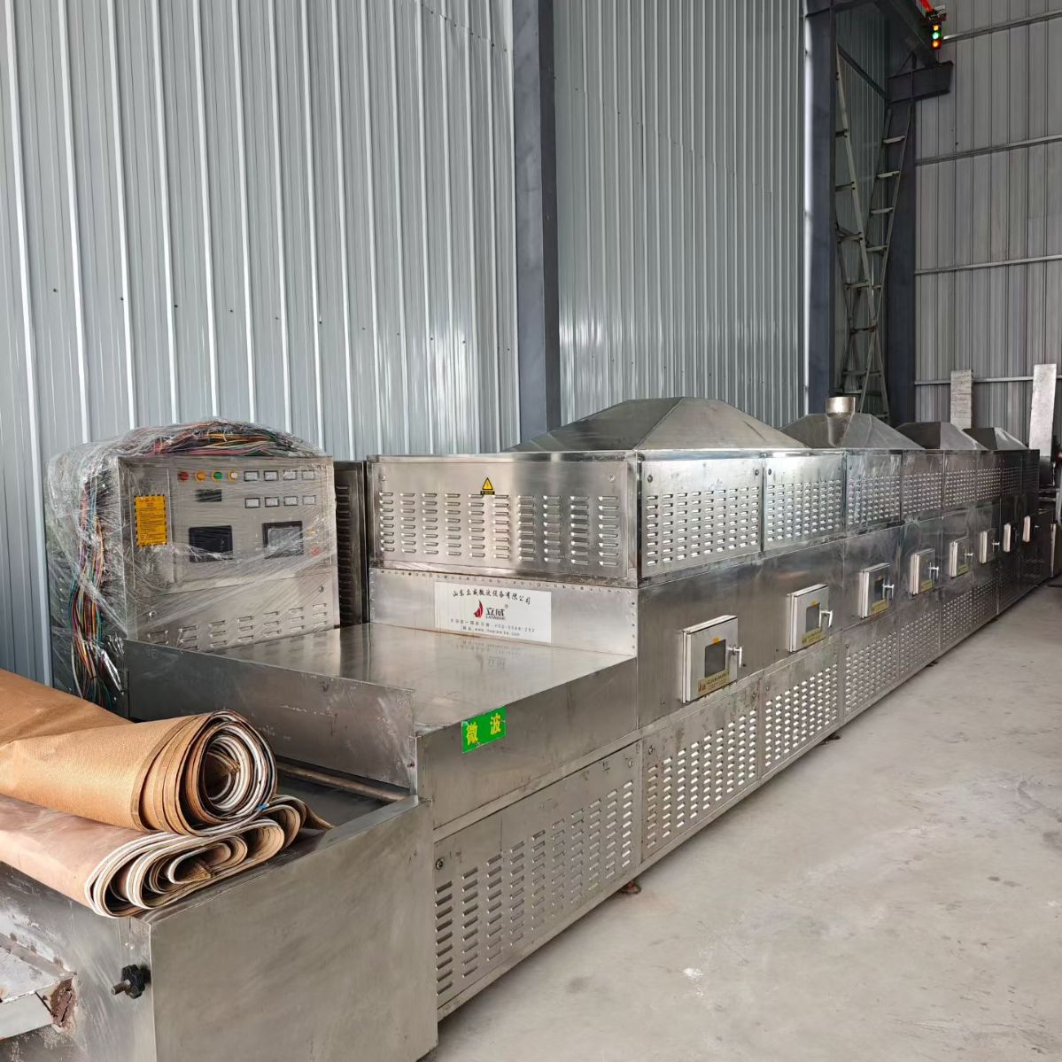 转让二手微波干燥机 一台功率100千瓦山东立威产水冷式微波干燥机