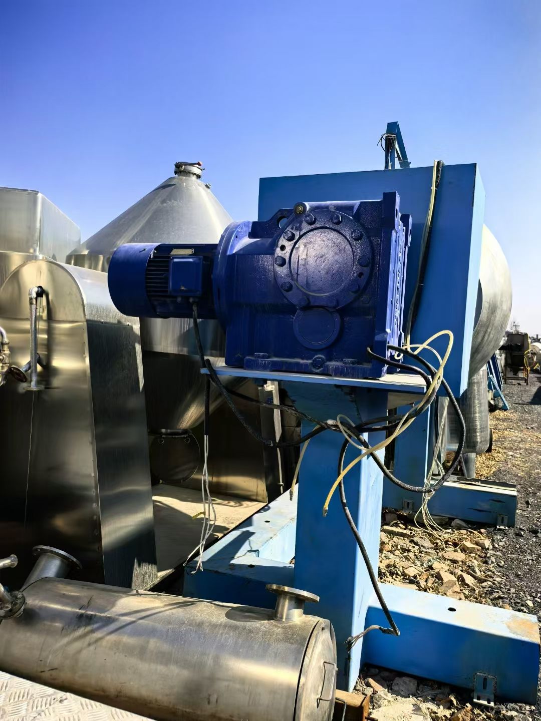 轉(zhuǎn)讓二手雙運動混合機 一臺容積2000L不銹鋼雙運動混合機