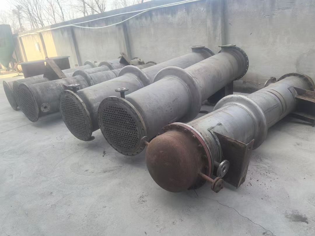 轉(zhuǎn)讓二手高壓冷凝器 6臺(tái)面積63平方全不銹鋼列管高壓冷凝器