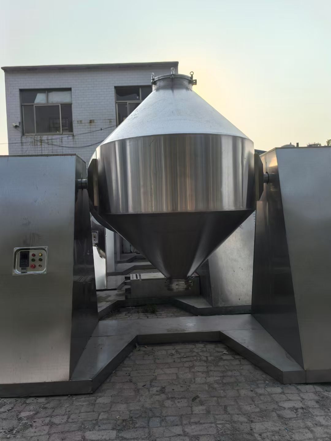轉(zhuǎn)讓二手雙錐混合機(jī) 容積2000升-3000升全不銹鋼雙錐混合機(jī)