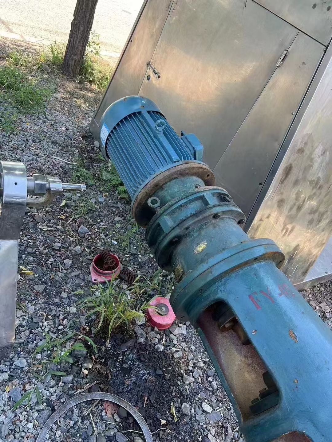 轉(zhuǎn)讓二手不銹鋼反應(yīng)釜 一臺容積1000L電加熱機械密封拋光不銹鋼反應(yīng)釜