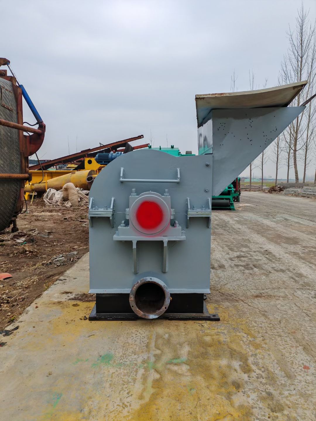 轉(zhuǎn)讓二手高效粉碎機 一臺110千瓦宇龍產(chǎn)高效粉碎機