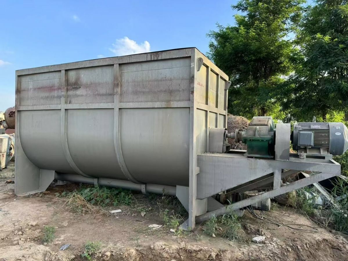 转让二手螺带混合机 一台容积30立方全不锈钢卧式螺带混合机