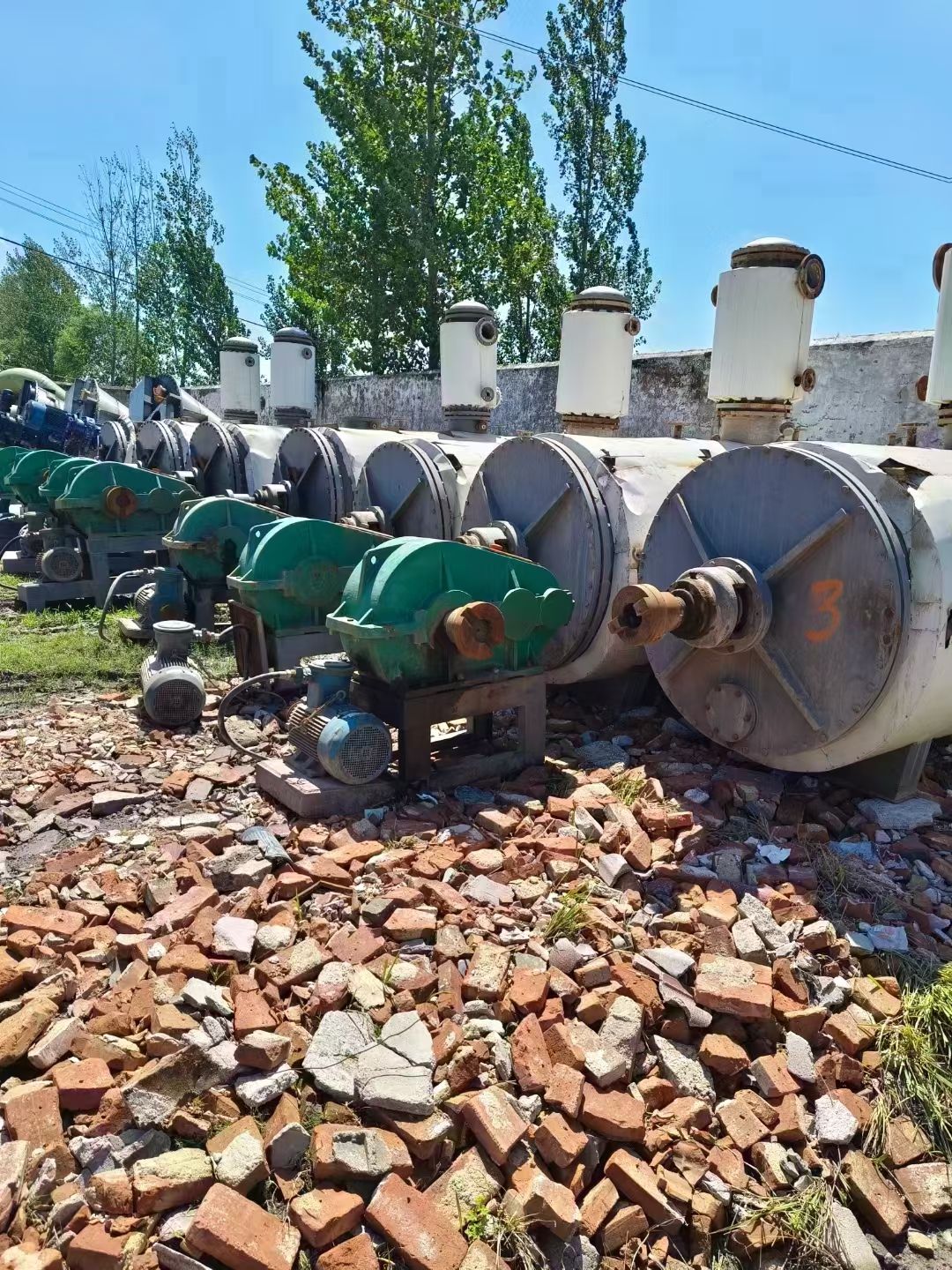 轉(zhuǎn)讓二手耙式干燥機(jī) 16臺(tái)容積5000L重型真空耙式干燥機(jī)