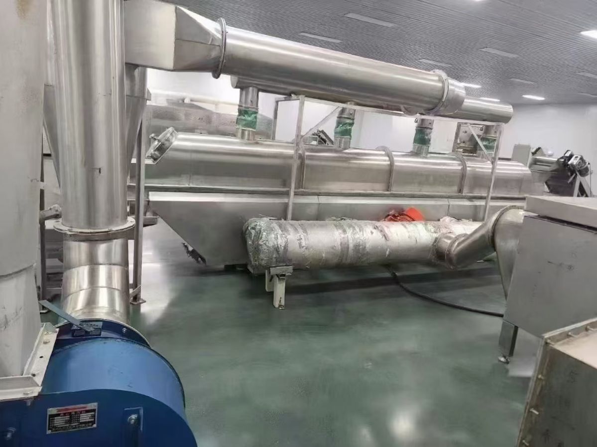 轉(zhuǎn)讓二手流化床干燥機(jī) 一套0.6米X6米食品級振動(dòng)流化床干燥機(jī)