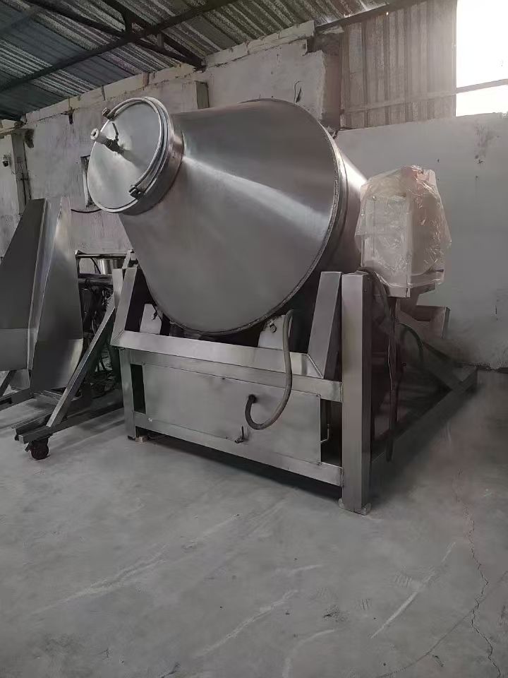 轉(zhuǎn)讓二手真空滾揉機 一臺容積3000L配液壓上料真空滾揉機
