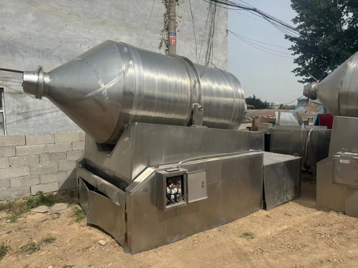 轉(zhuǎn)讓二手二維混合機(jī) 兩臺(tái)容積5000L不銹鋼二維運(yùn)動(dòng)混合機(jī)