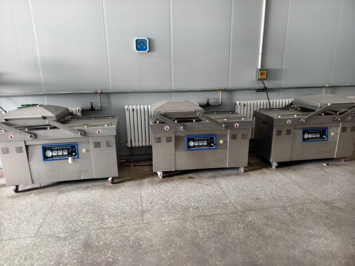 轉(zhuǎn)讓二手真空包裝機(jī) 三臺(tái)600型雙室小康真空包裝機(jī)