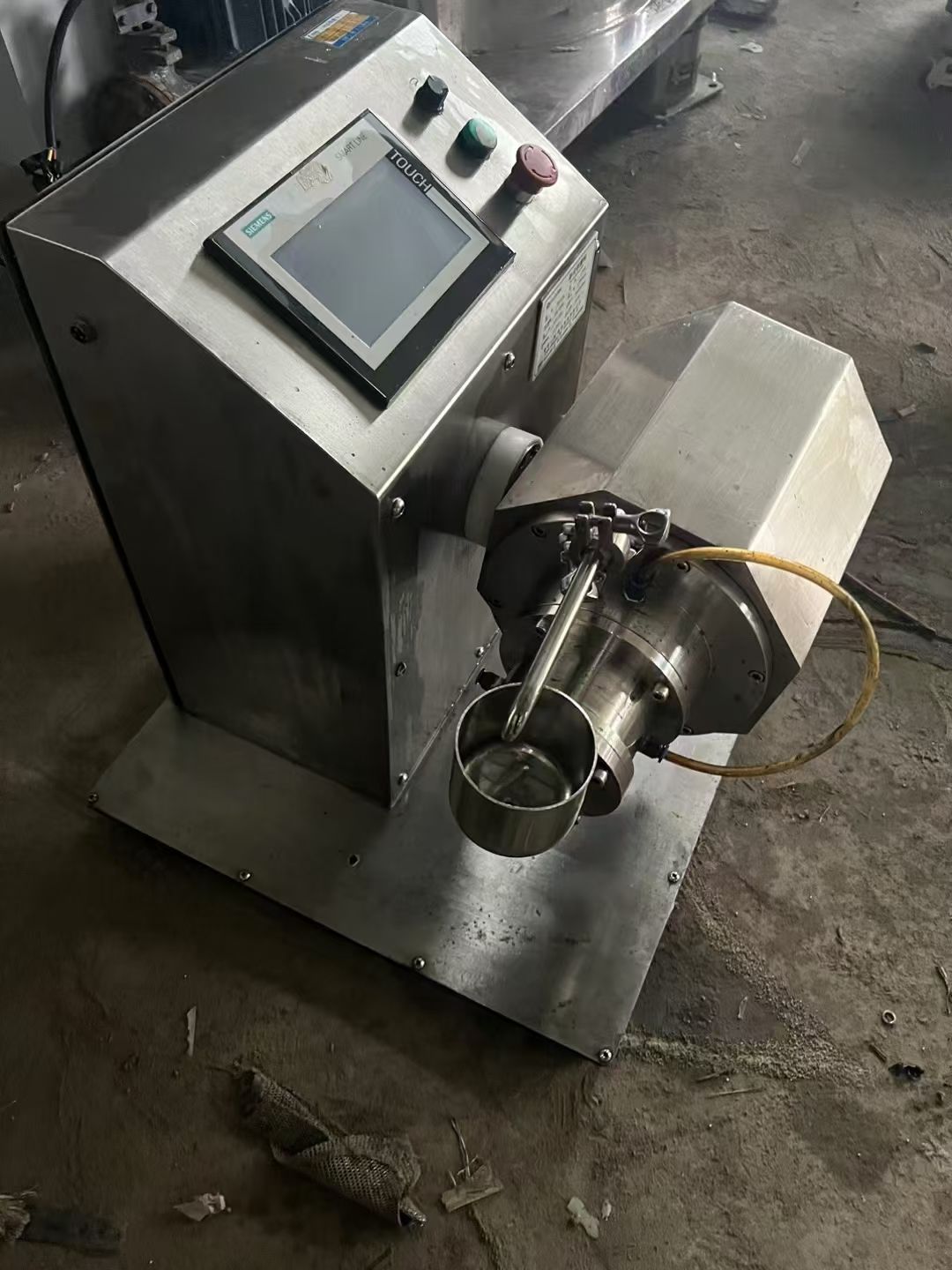 轉(zhuǎn)讓二手陶瓷砂磨機 一臺實驗型容積0.3升上?？禺a(chǎn)陶瓷納米砂磨機