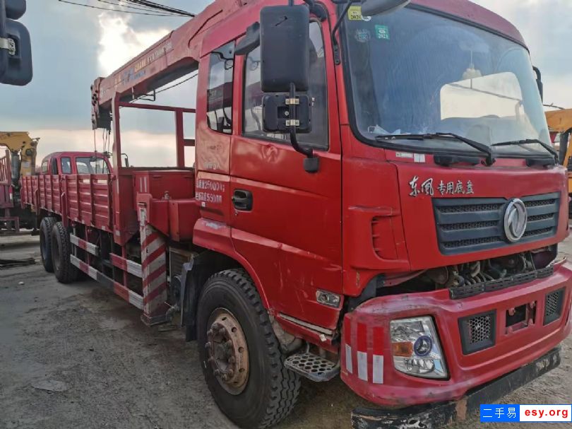 低價出售7.8成新8噸-12噸隨車吊 包過戶可按揭