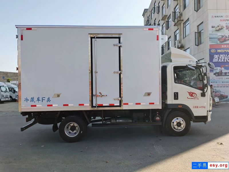 轉(zhuǎn)讓藍(lán)牌4.2米廂式冷藏車 新車二手廠家直銷