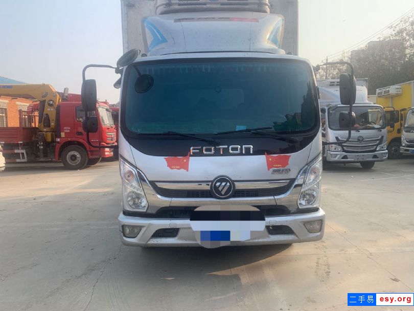 誠(chéng)信轉(zhuǎn)讓福田4.2米寬體冷藏車 帶肉鉤包過(guò)戶