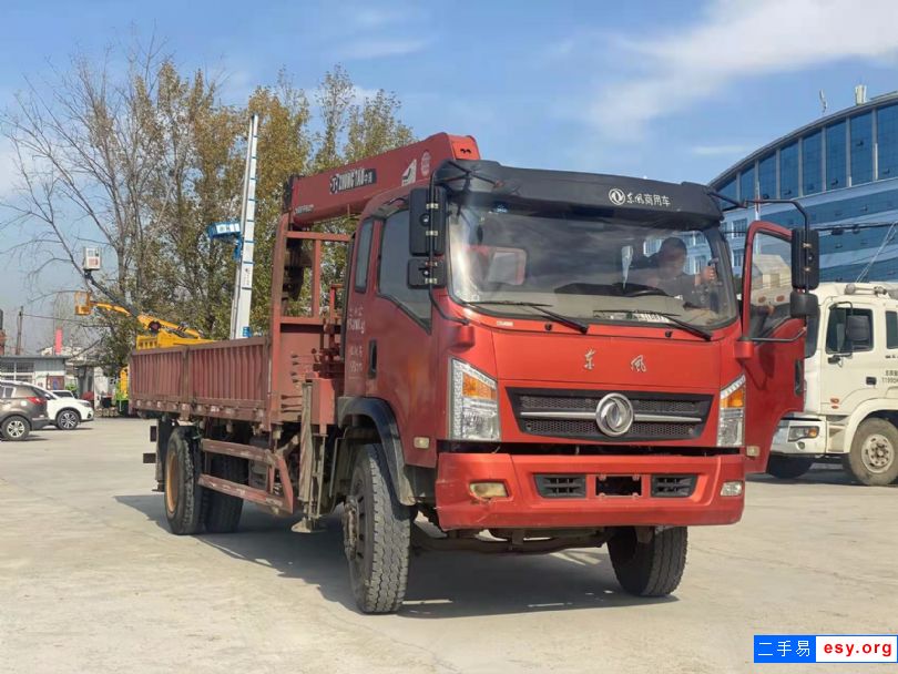 低價(jià)轉(zhuǎn)讓5噸6.3噸8噸12噸隨車吊 8成新以上