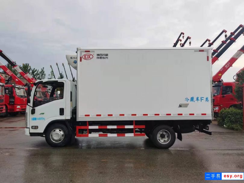 出售國(guó)六4.2米廂式冷藏車(chē) 全國(guó)包上牌可按揭