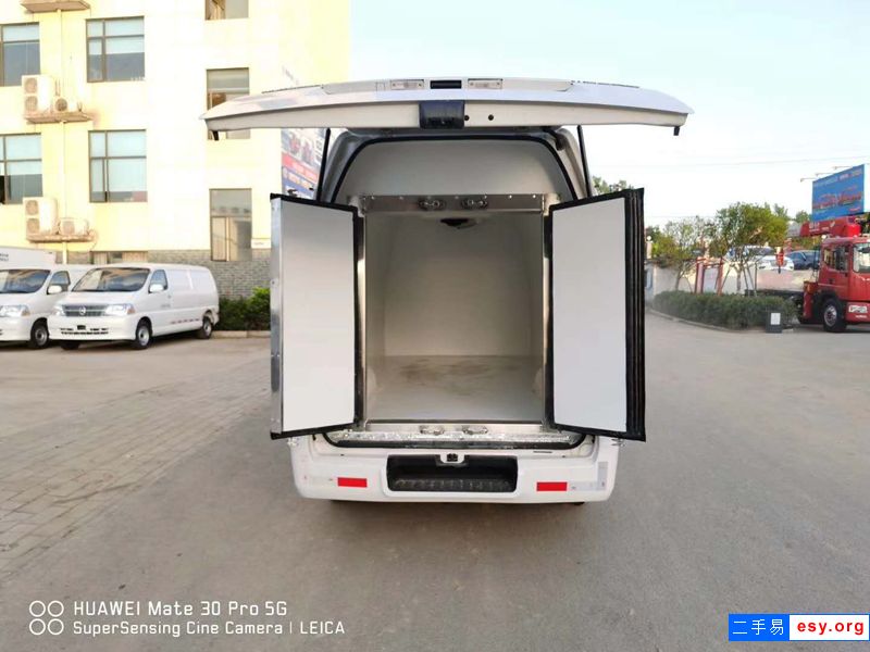 轉(zhuǎn)讓福田面包冷藏車 160馬力包過戶