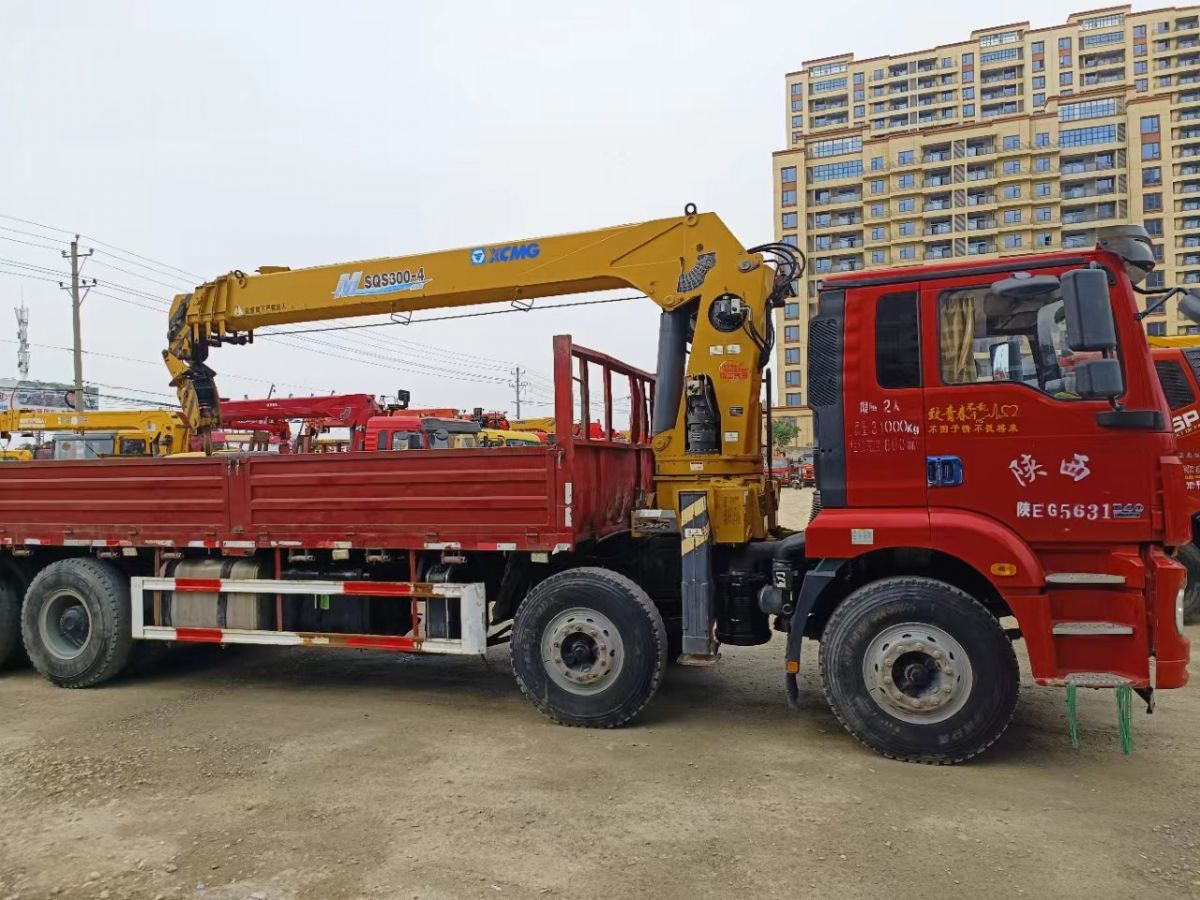 轉(zhuǎn)讓徐工12噸14噸隨車吊 工地完工低價(jià)賣