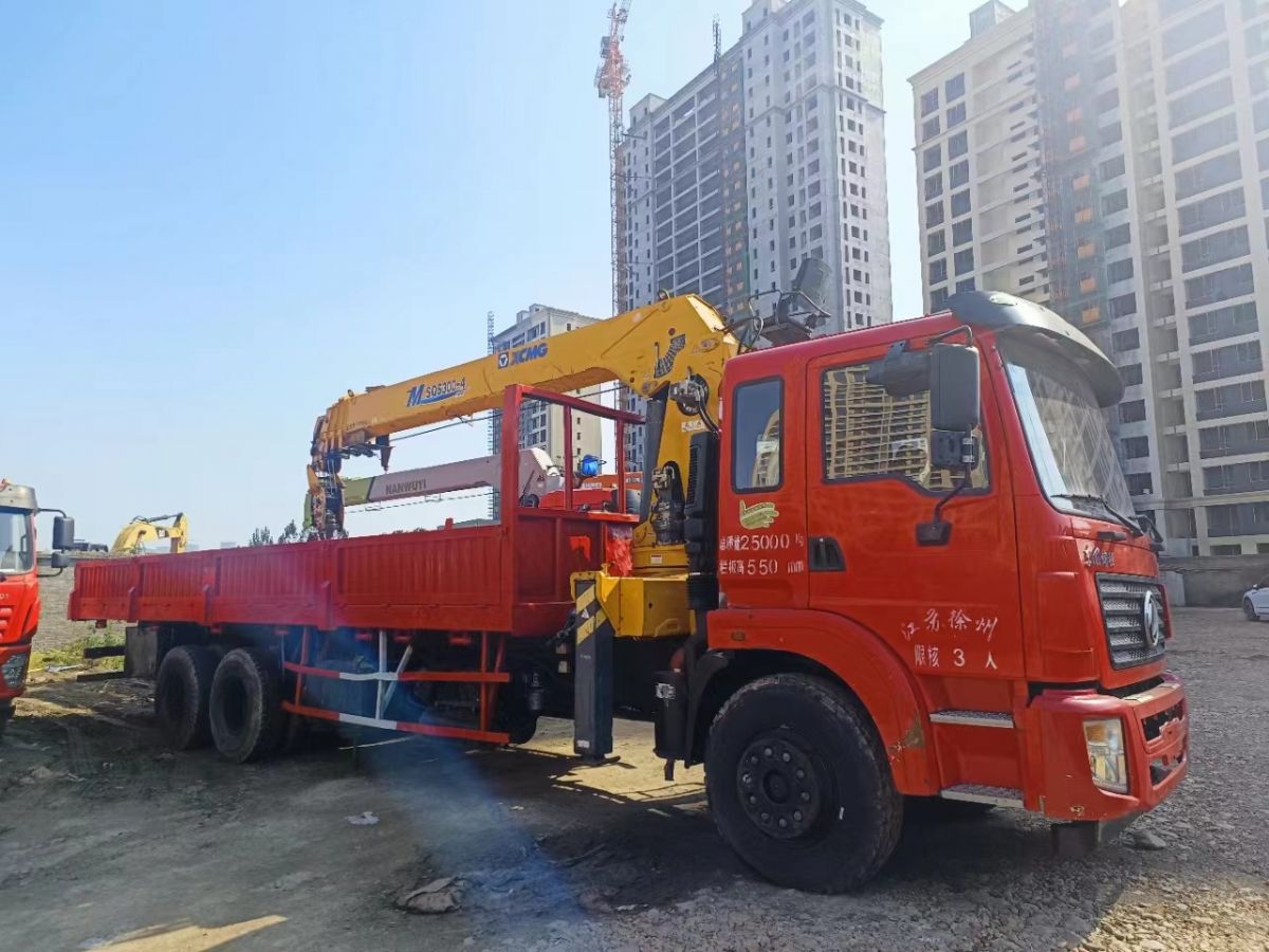 轉(zhuǎn)讓二手12噸14噸徐工隨車吊 國五包過戶