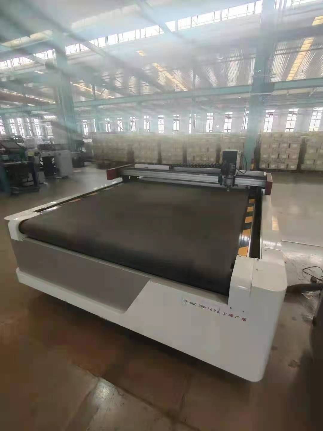 轉(zhuǎn)讓二手激光雕刻機(jī)1325裁切機(jī)