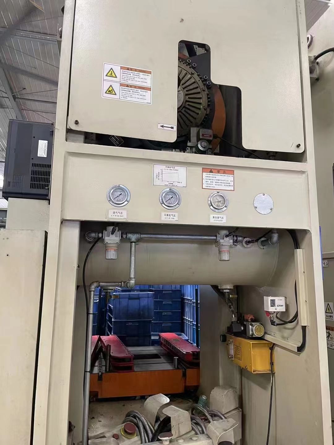 處理二手揚(yáng)力JH21-110開(kāi)式固定壓力機(jī)二手壓力機(jī)
