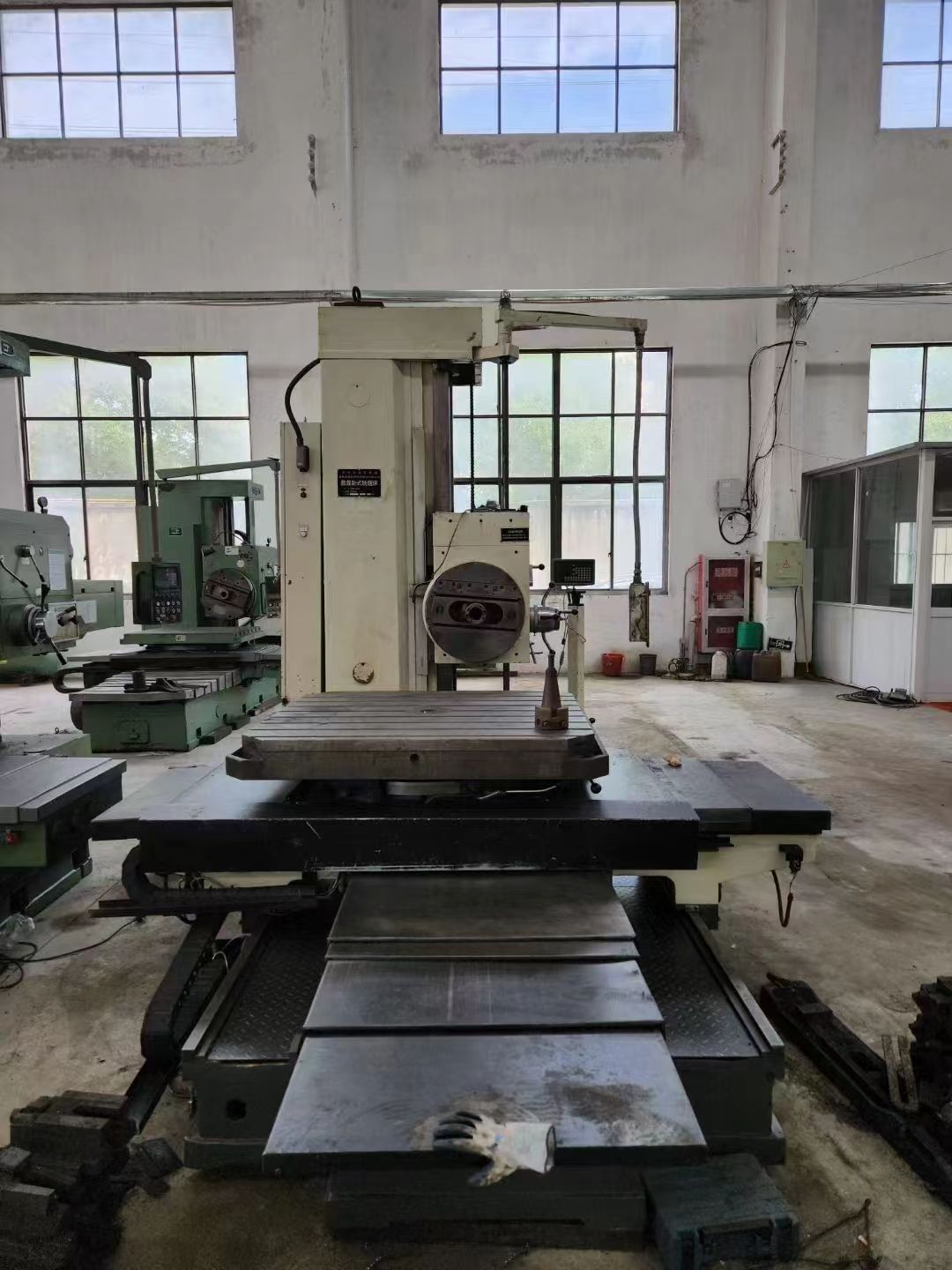 轉(zhuǎn)讓二手沈機(jī)TX6111C-2臥式鏜銑床主軸直徑110