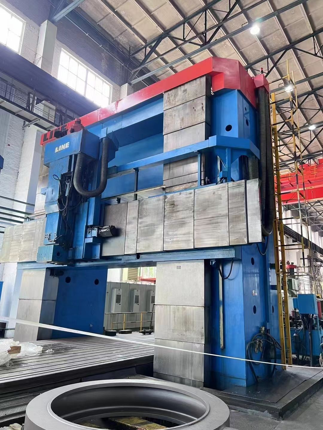 出售里內(nèi)3.5x13米五面體龍門加工中心13米工作臺