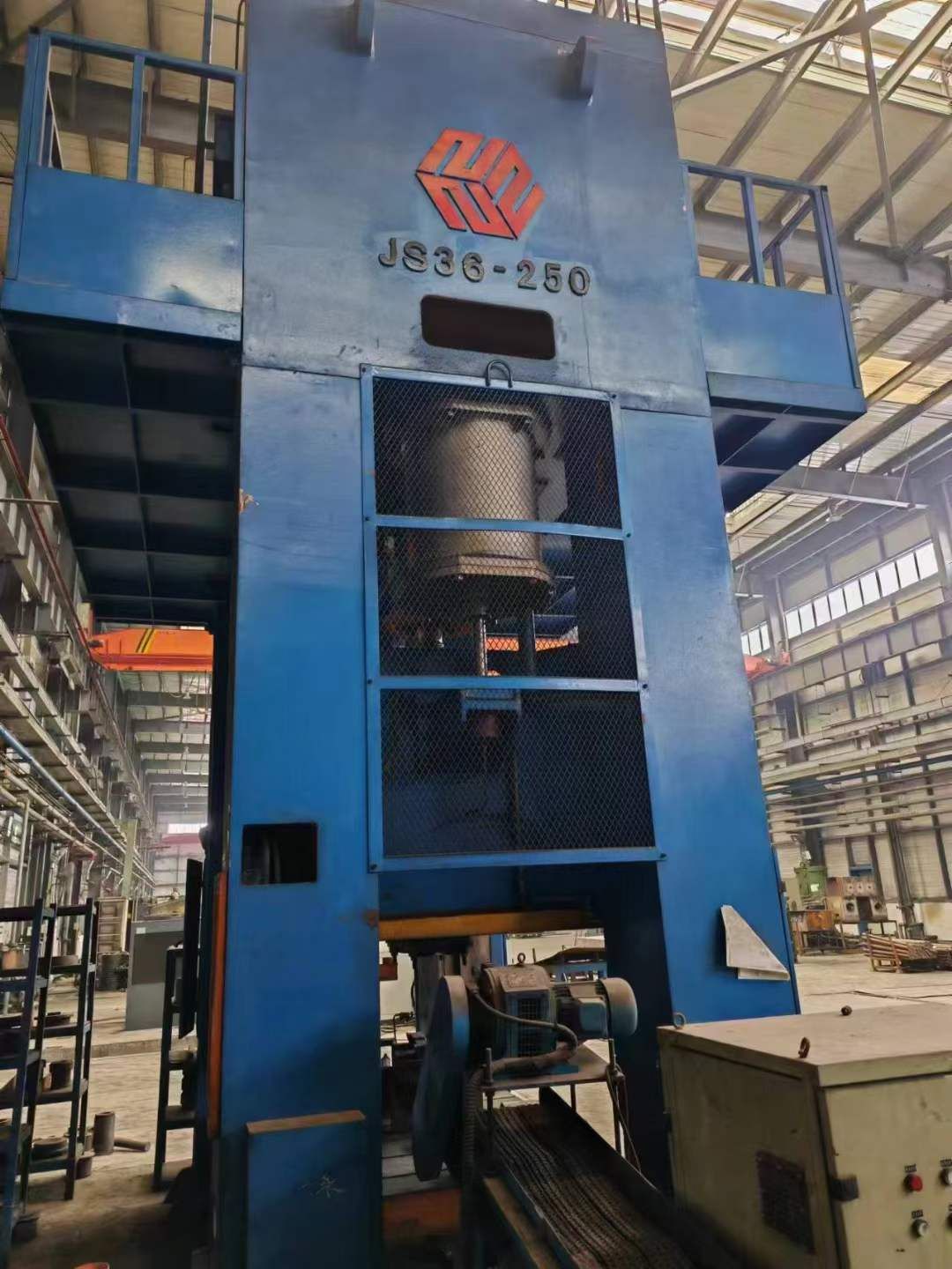 出售沃得JS36-250閉式雙點(diǎn)壓力機(jī)滑塊行程400