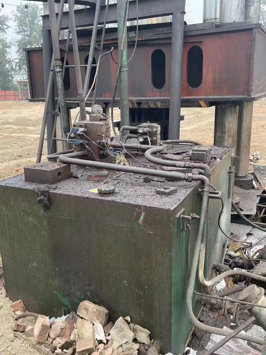 出售南通YQ32-3000四柱液壓機(jī)二手3000噸壓力機(jī)