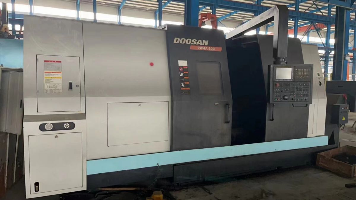 出售二手斗山PUMA600數(shù)控斜身車(chē)車(chē)削長(zhǎng)度1.6米