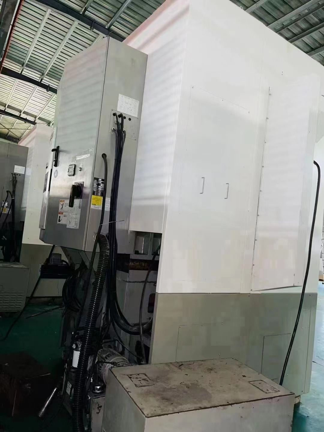 處理二手臺(tái)中精機(jī)Vturn-V760數(shù)控立式車(chē)床主軸孔徑105