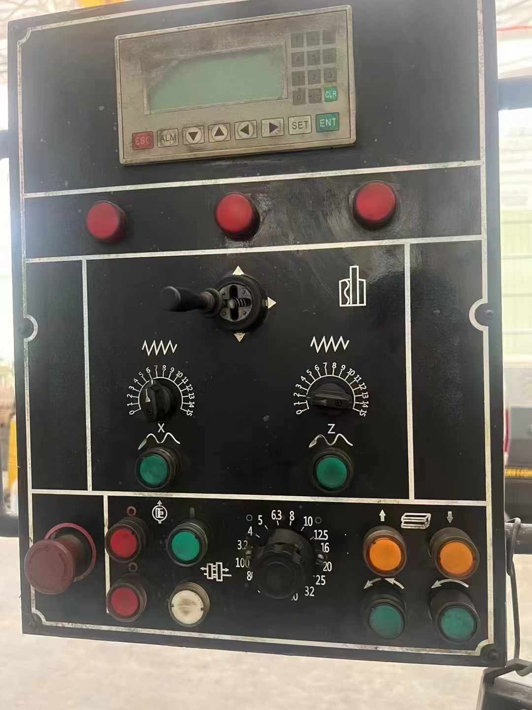 處理二手豐華C5120D立式車床車削直徑2米