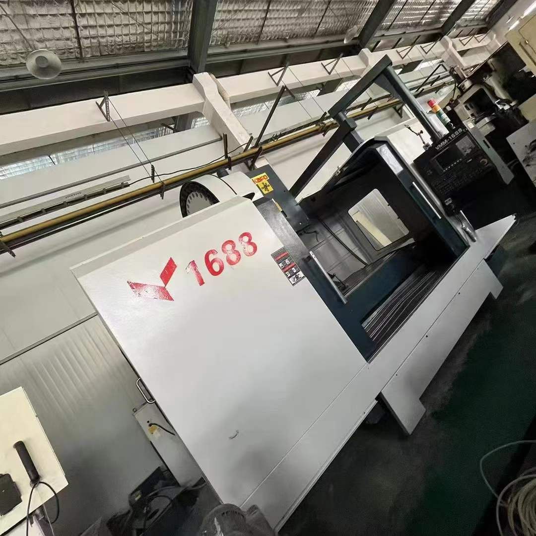 轉(zhuǎn)讓二手高鋒VMM-1688數(shù)控銑床工作臺(tái)轉(zhuǎn)速6000