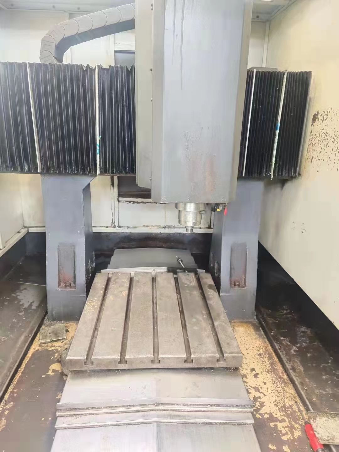 處理二手蘇州?，?00精雕機(jī)二手?，?00雕銑機(jī)