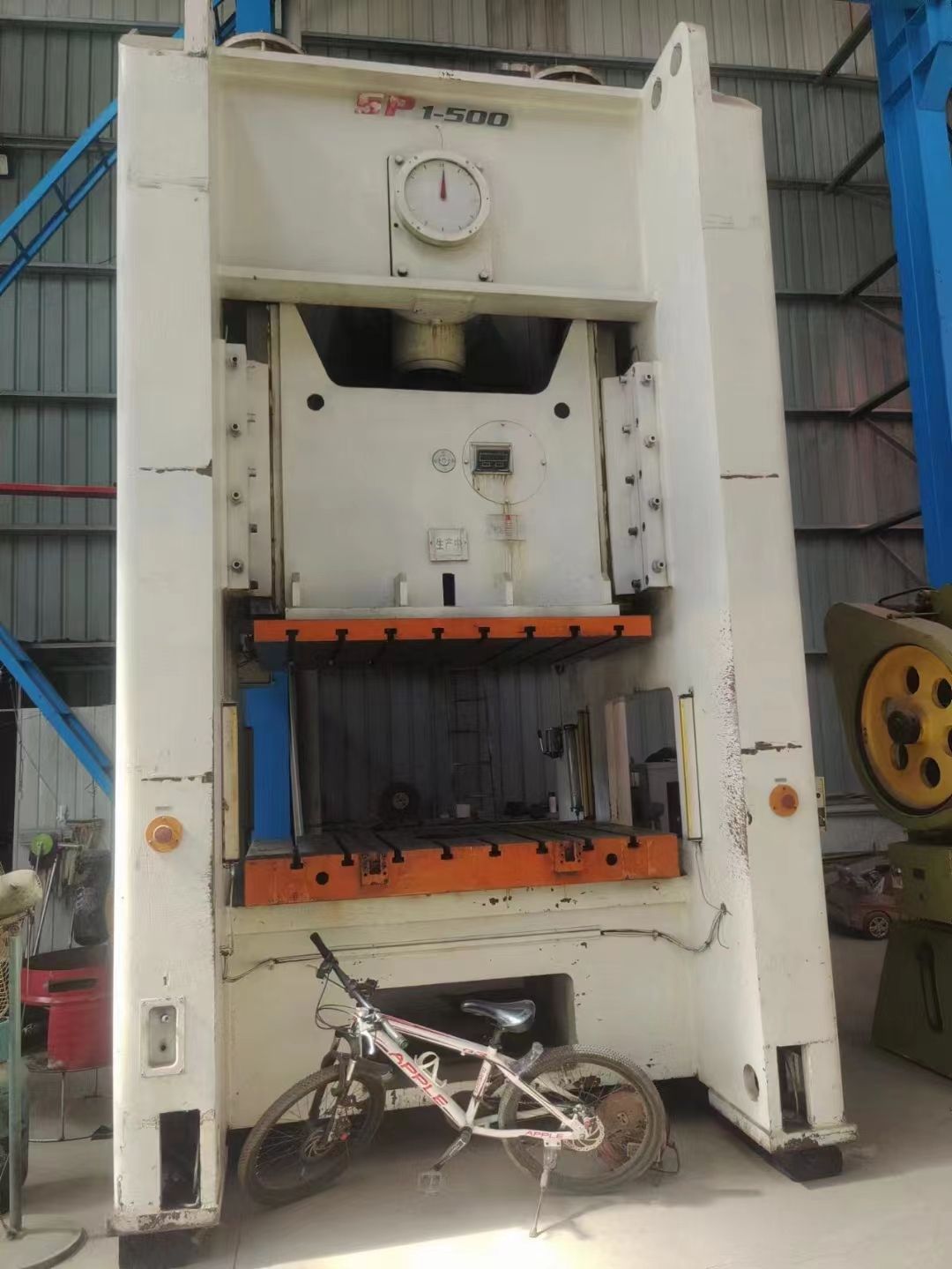 轉讓二手揚力SP1-500龍門壓力機二手500噸壓力機