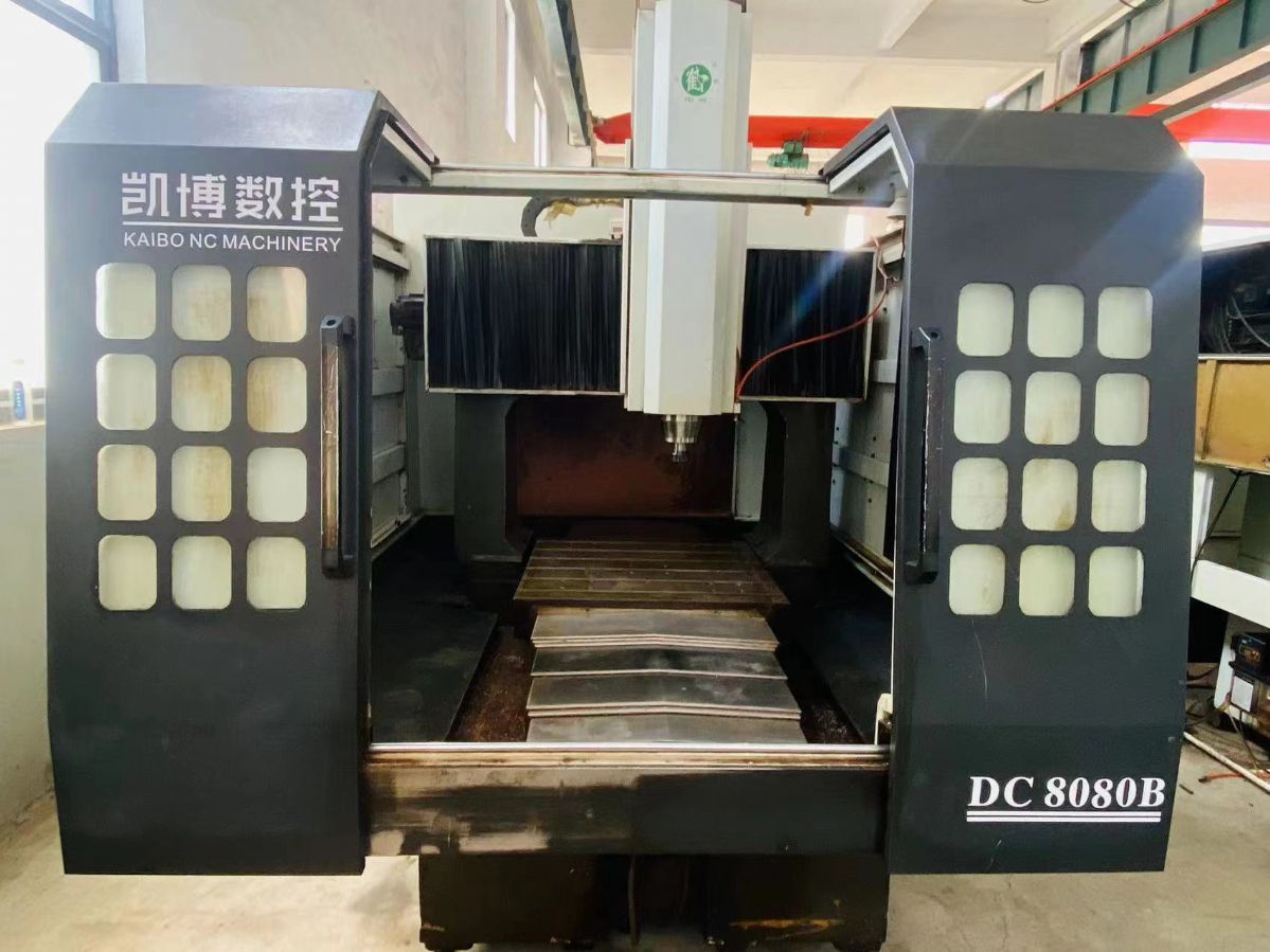 處理二手凱博DC8080B精雕機系統(tǒng):新代EZ3