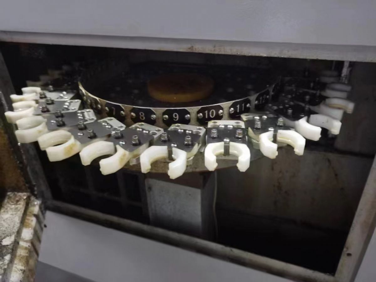 轉(zhuǎn)讓二手北京Carver400TE AUH精雕機(jī)主軸直徑100