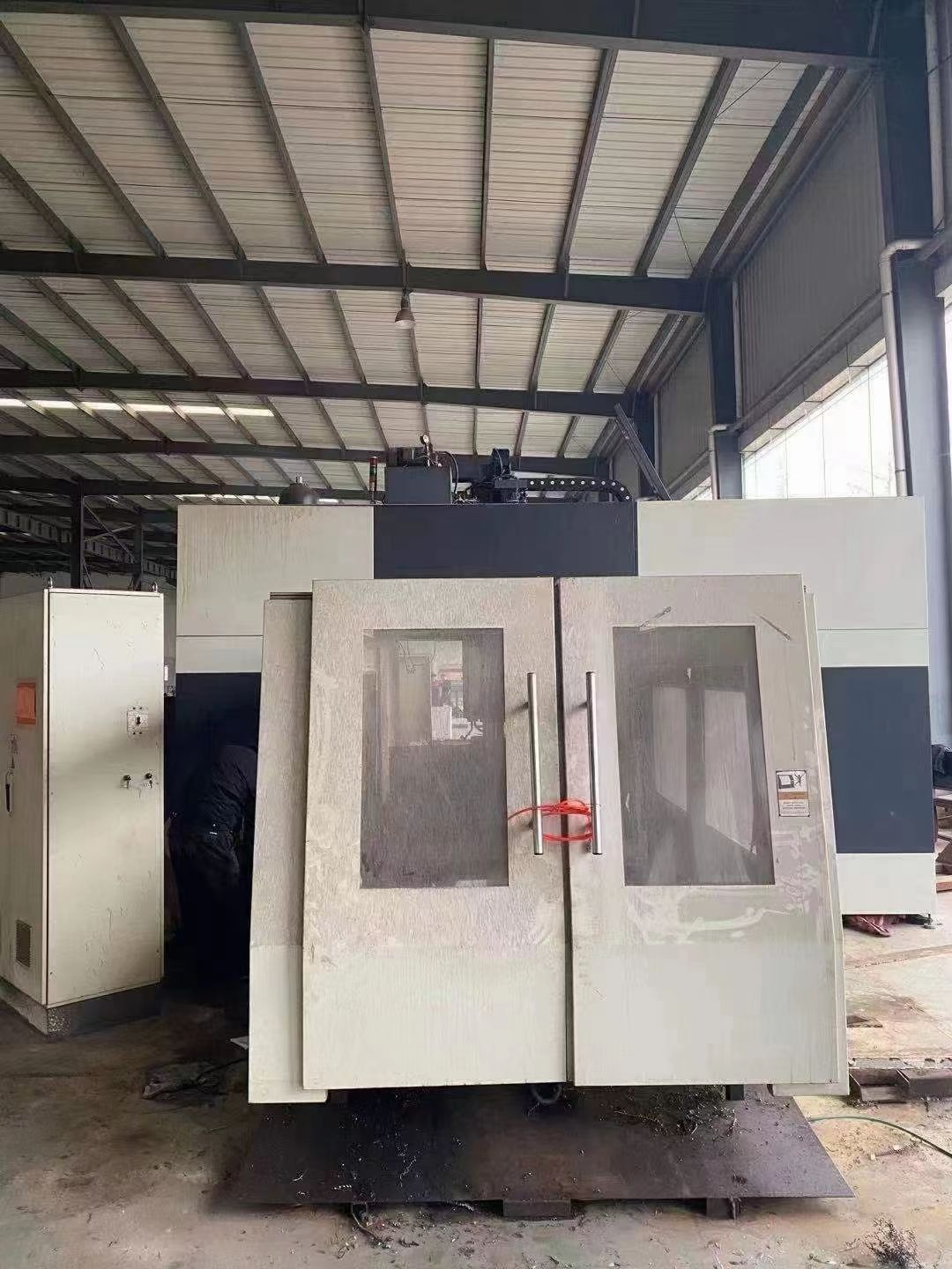 處理二手米蘭德B40160龍門加工中心帶側(cè)銑頭