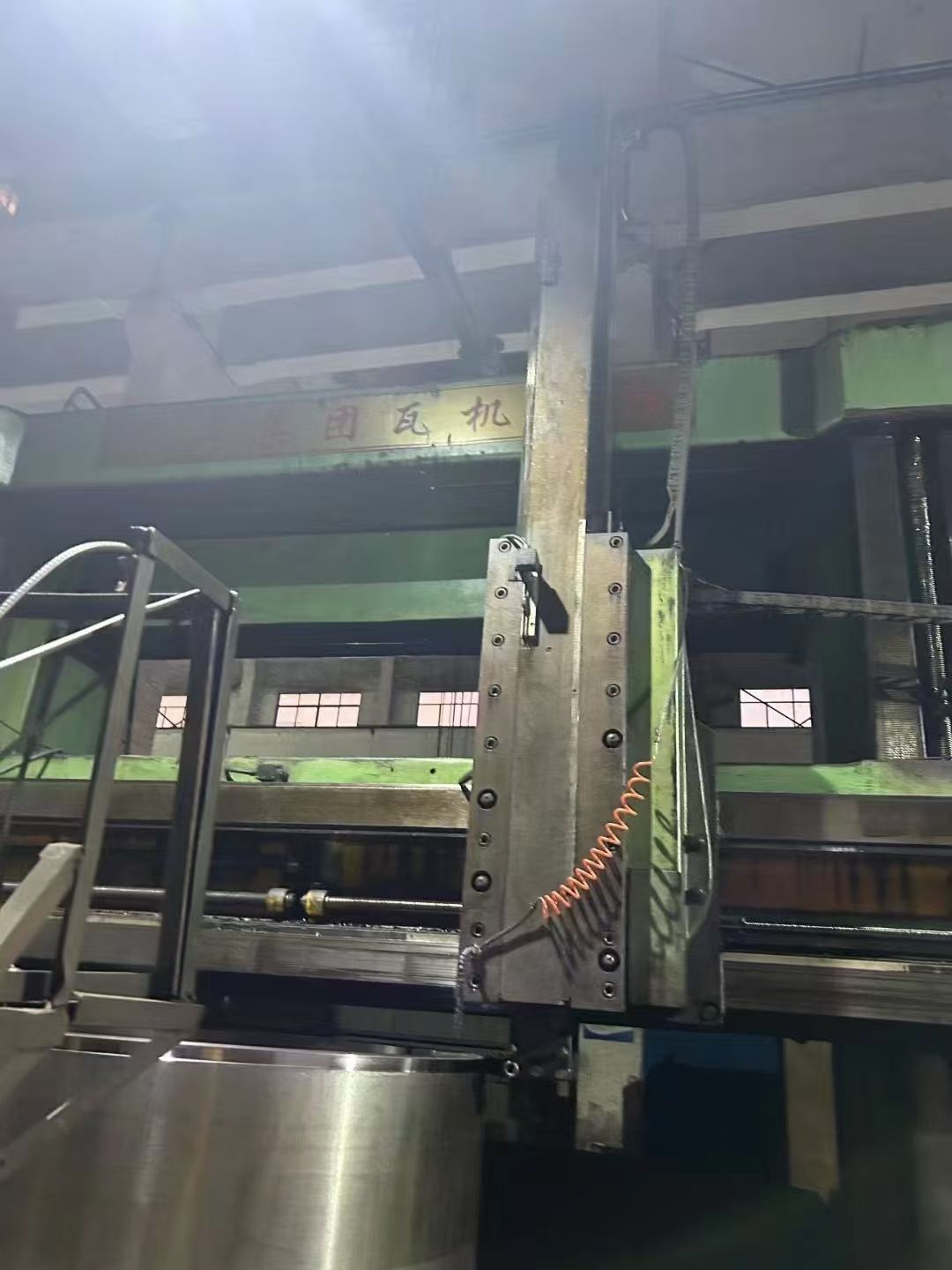 處理二手齊二瓦機(jī)CQ5240C-3數(shù)控立式車床車削直徑4米