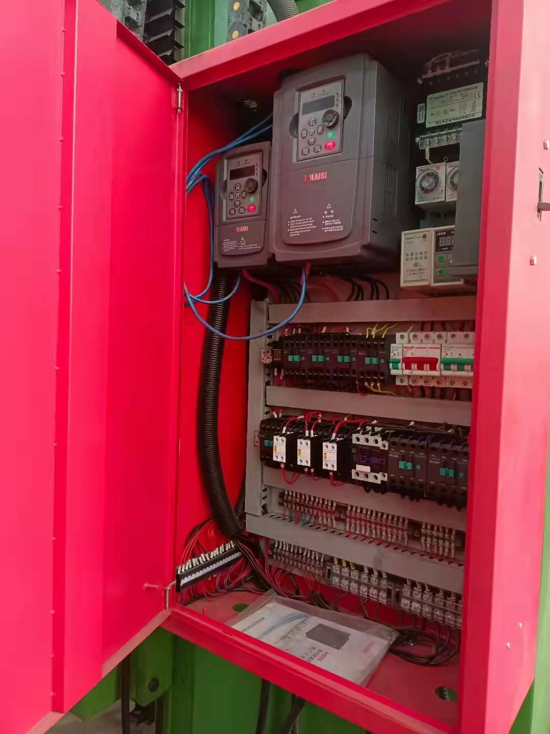 處理二手沈通X3018龍門銑床龍工作臺寬度1.2米加工高度1.2米