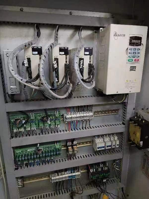 處理二手四開SKDX6070精雕機(jī)二手四開6070雕銑機(jī)