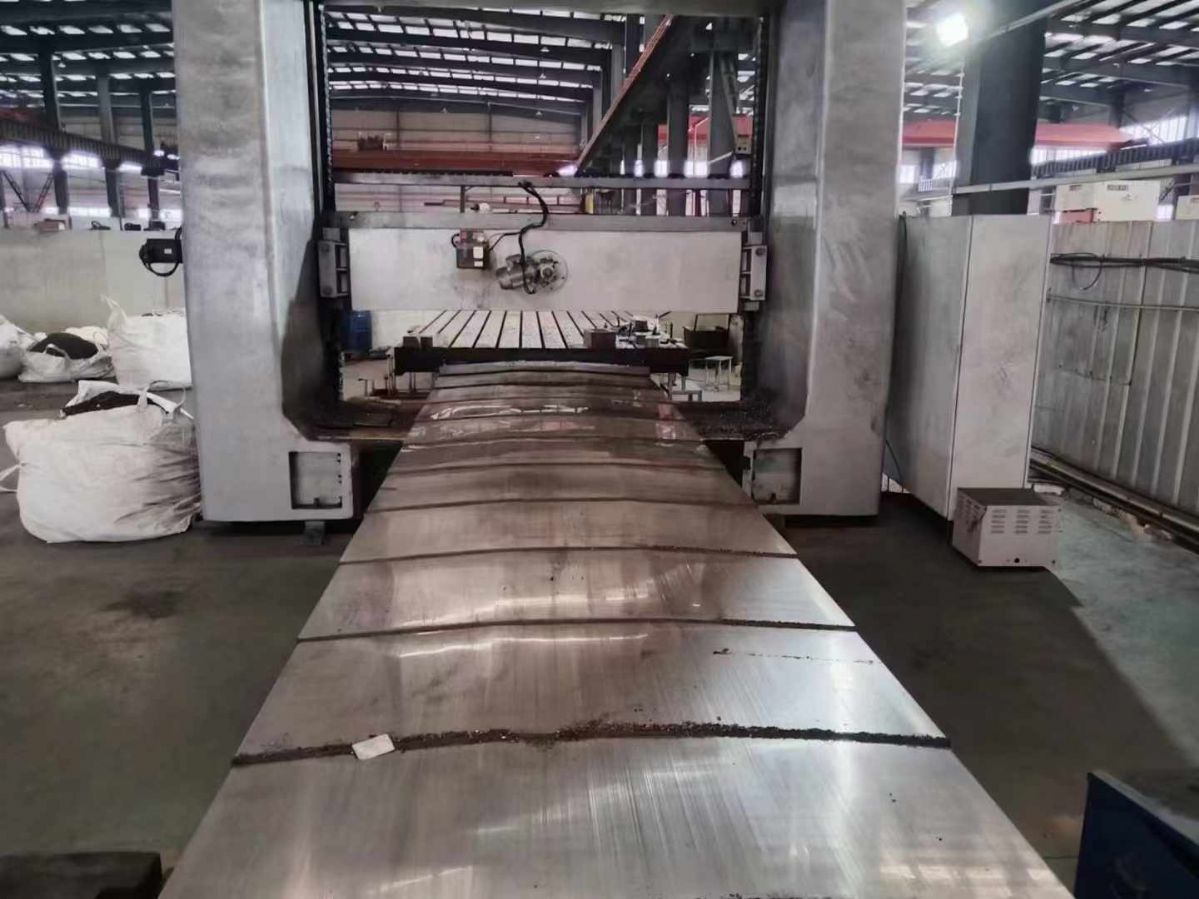 轉(zhuǎn)讓二手京鼎XK2025-60龍門銑床銑削長度6米